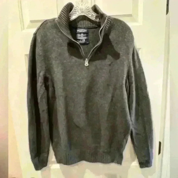 American Eagle Outfitters Other - American Eagle Outfitters. 1/4 Zip Front Charcoal Sweater. Size M